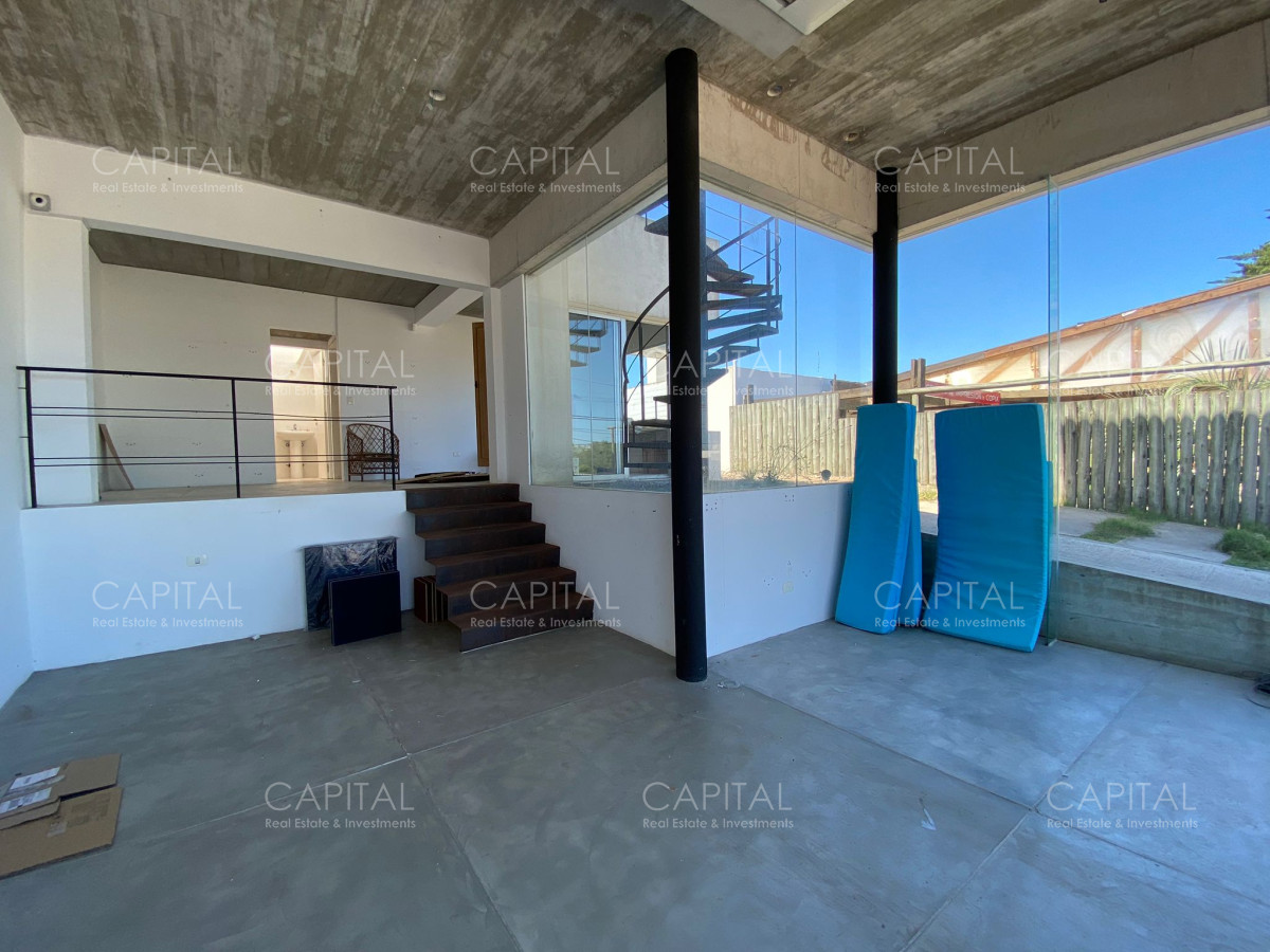 Local Comercial ID.33664 - Alquiler Local Comercial en Manantiales, Punta Del Este 