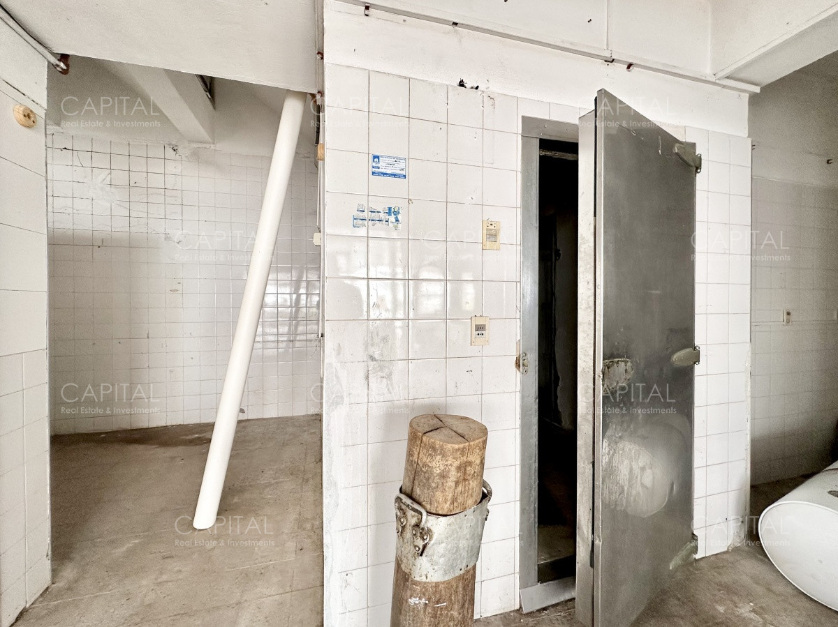 Local Comercial ID.33737 - Local en venta y alquiler anual, Peninsula, Punta del Este.