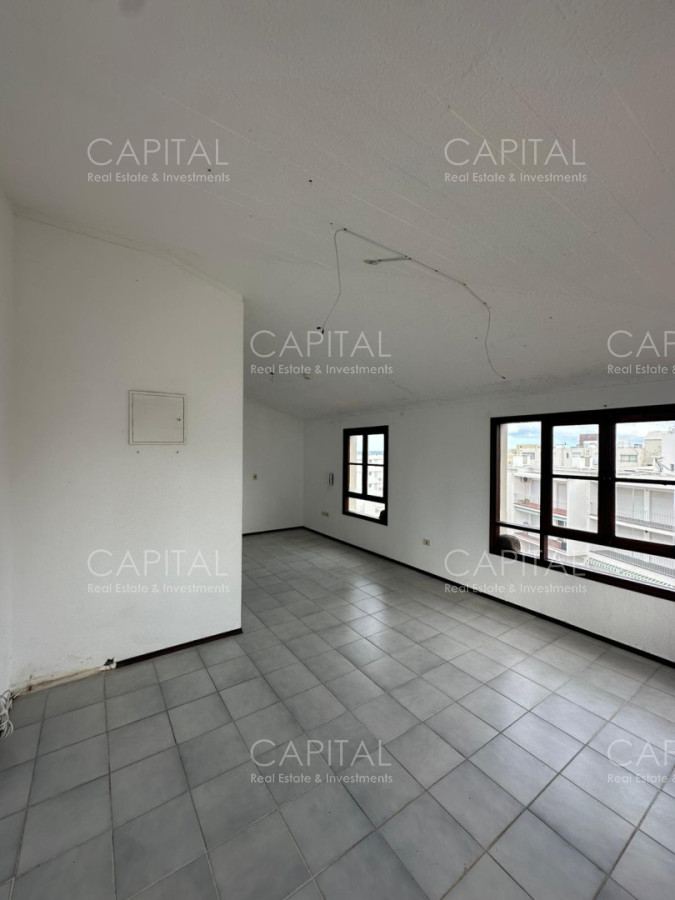 Local Comercial ID.40501 - Oficina en alquiler anual zona Peninsula de Punta del Este.