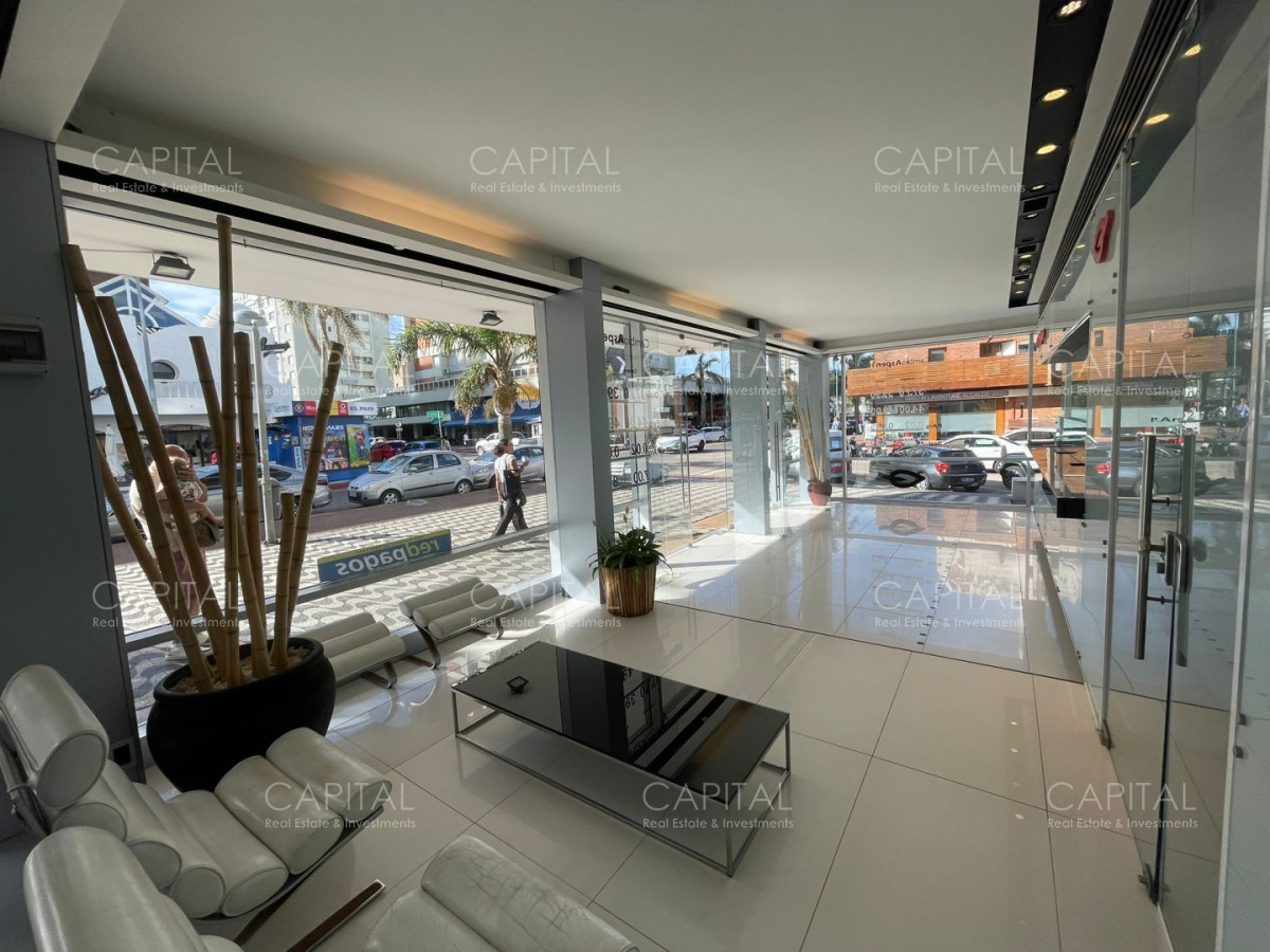 Local Comercial ID.39860 - Local esquina en Gorlero Punta del Este