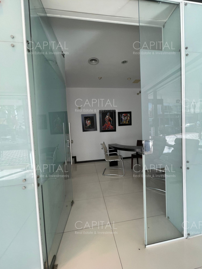 Local Comercial ID.39860 - Local esquina en Gorlero Punta del Este