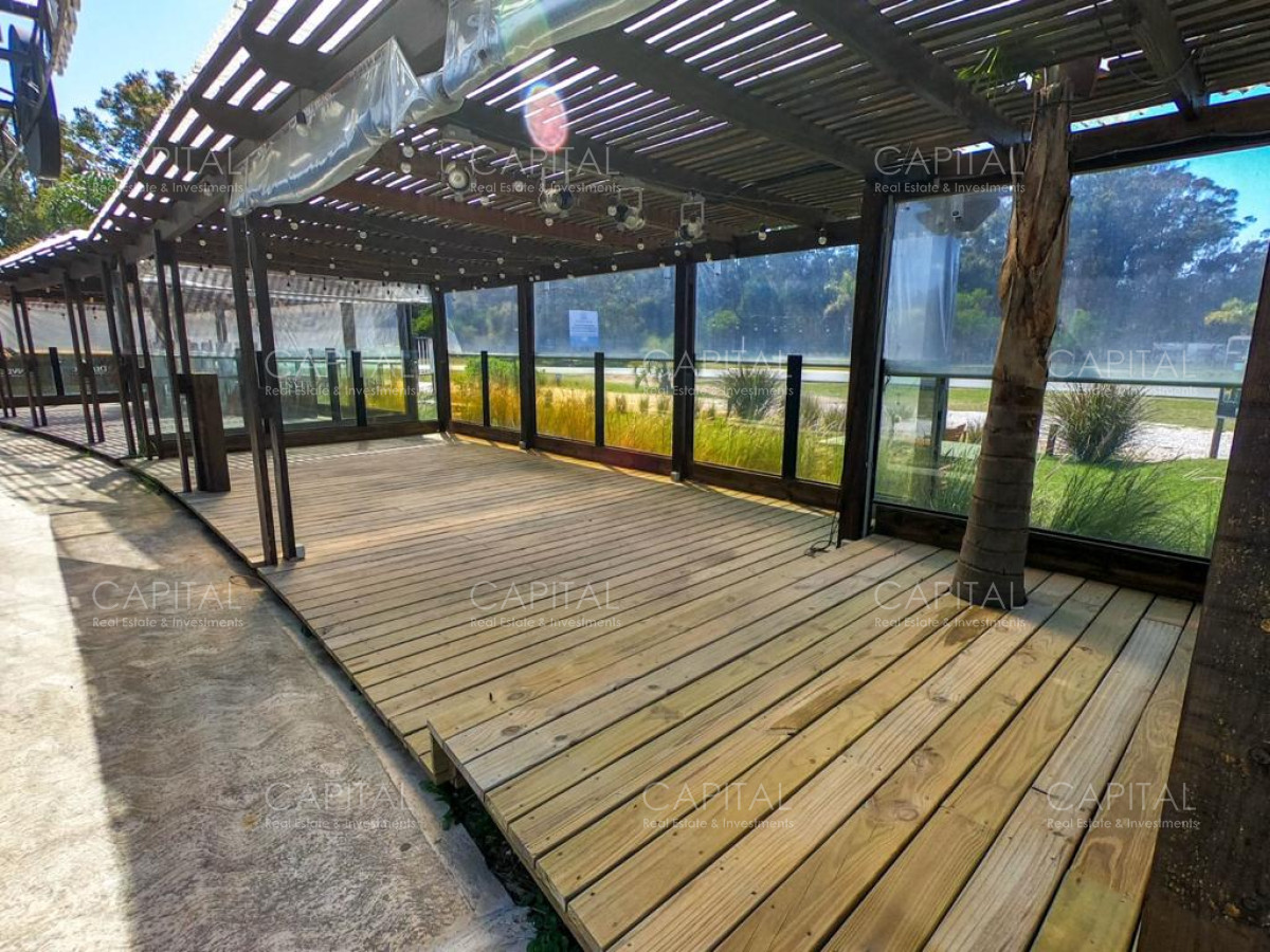 Local Comercial ID.30012 - Moderno Local en Venta ubicado en punto estratégico en Solanas