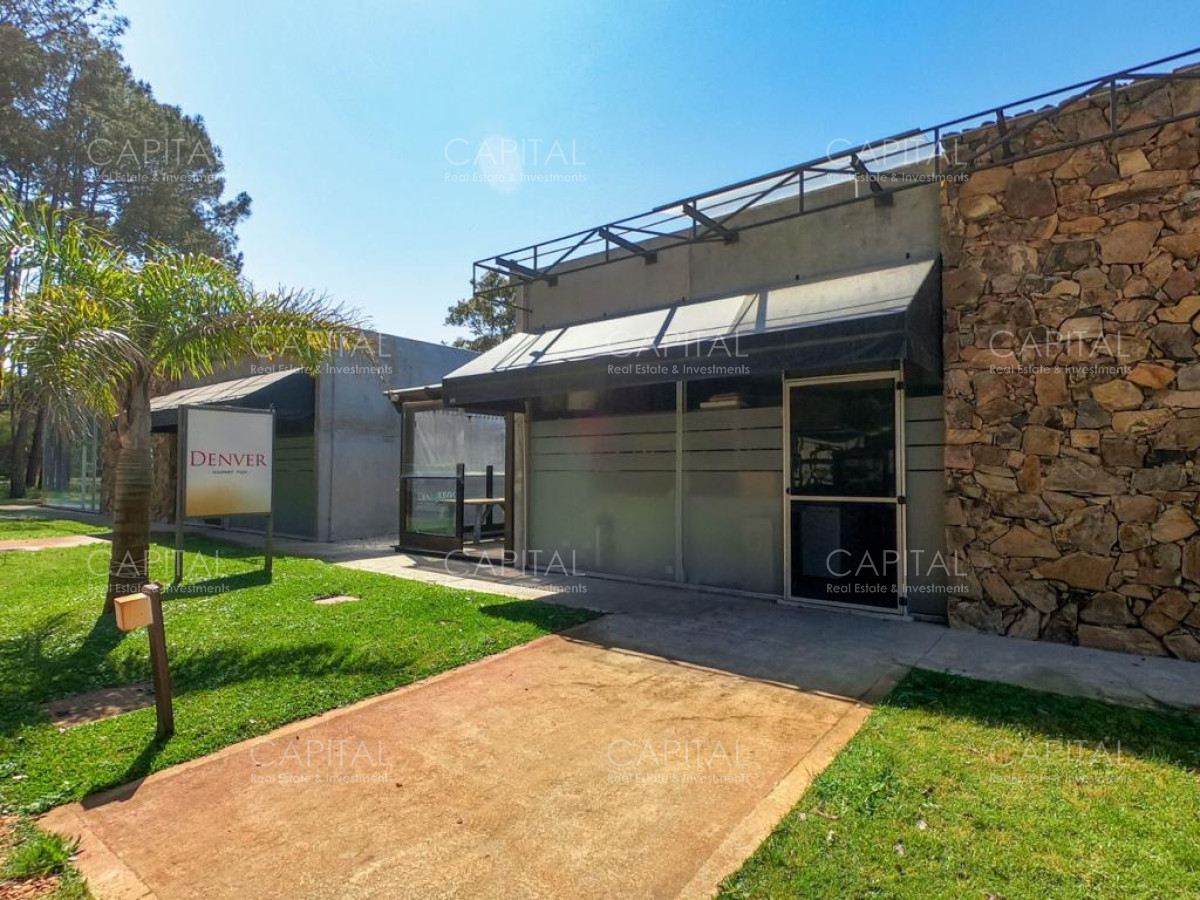 Local Comercial ID.30012 - Moderno Local en Venta ubicado en punto estratégico en Solanas