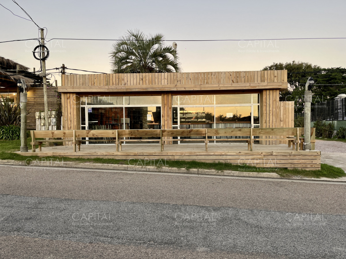 Manantiales local comercial a 50 mts de Bikini Beach - CCP36945L