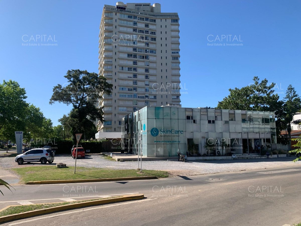 Local Comercial ID.37808 - Local en Venta sobre Pedragosa Sierra y Av Roosevelt