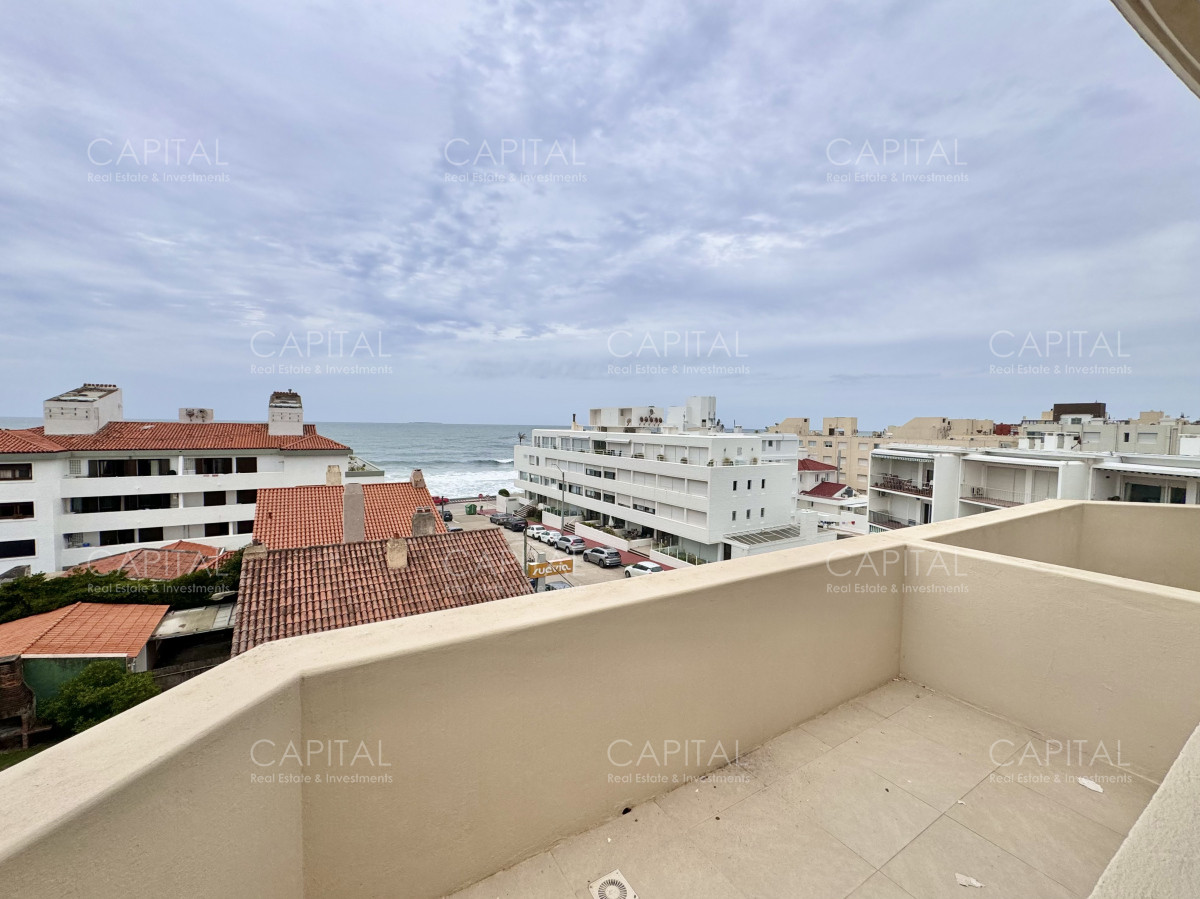 Local Comercial ID.37779 - Oficina con vista al mar en alquiler, Punta del Este.