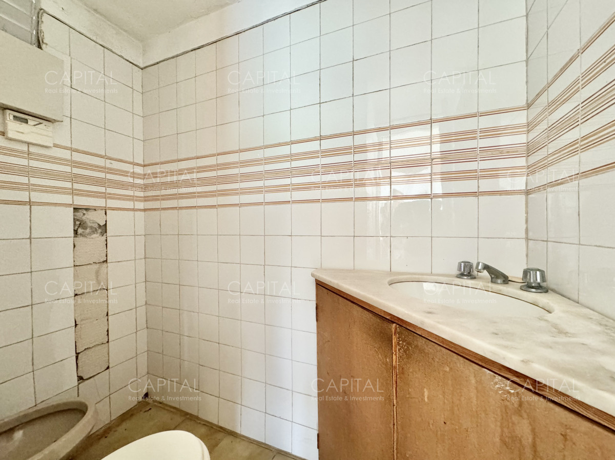 Local Comercial ID.38360 - Oficina en Alquiler en Punta del Este Playa Brava