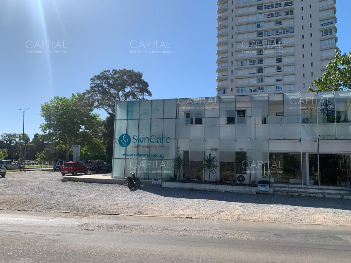 Local Comercial ID.37808 - Local en Venta sobre Pedragosa Sierra y Av Roosevelt