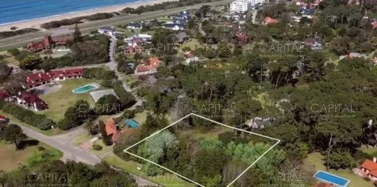 Terreno ID.34043 - Lote en Venta en Playa Brava, Punta del Este