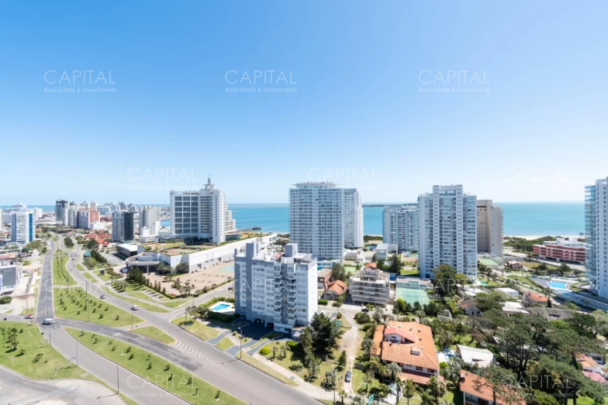 Lote apto para construir en altura en Punta del Este