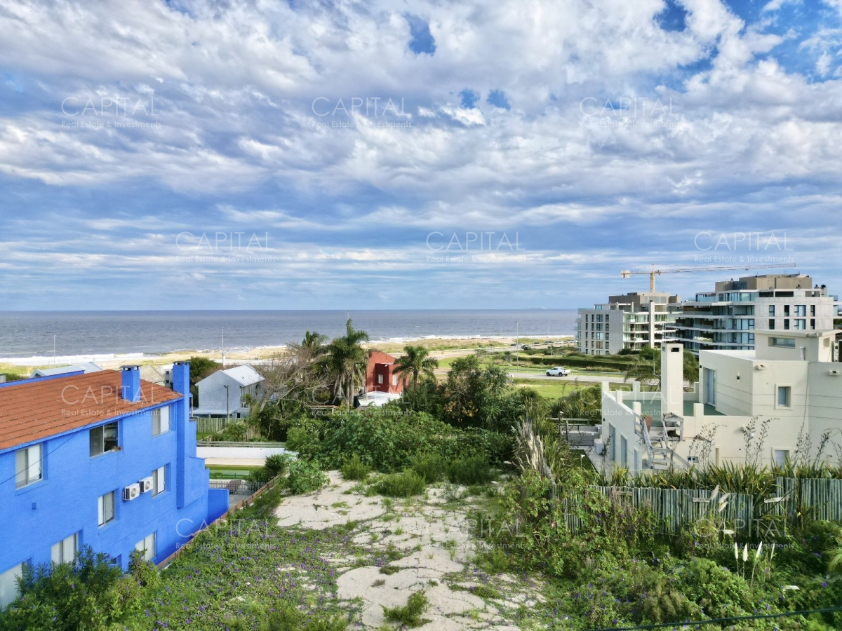 Espectacular terreno en venta en El Chorro a metros del mar