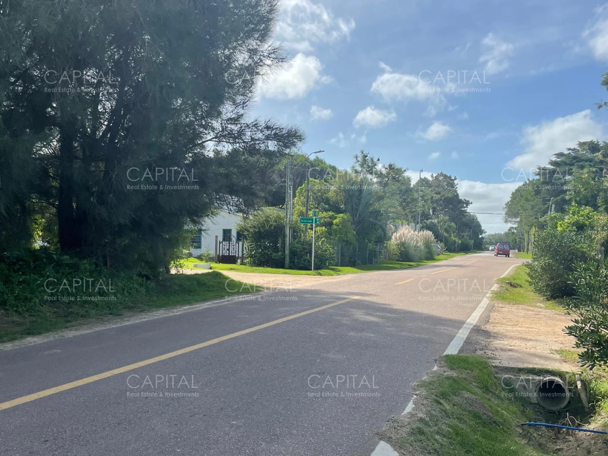 Terreno ID.37927 - Terreno alto en venta en zona El Chorro Manantiales