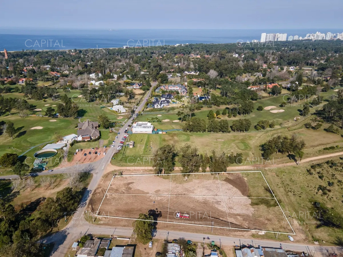 Terreno ID.33494 - Lote en venta en Barrio El Golf, Punta del Este