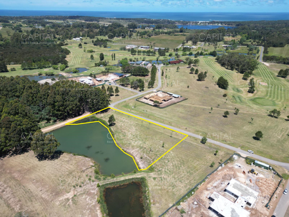 Terreno ID.39297 - Terreno en venta sobre laguna en Pueblo Mio Golf barrio cerrado Manantiales