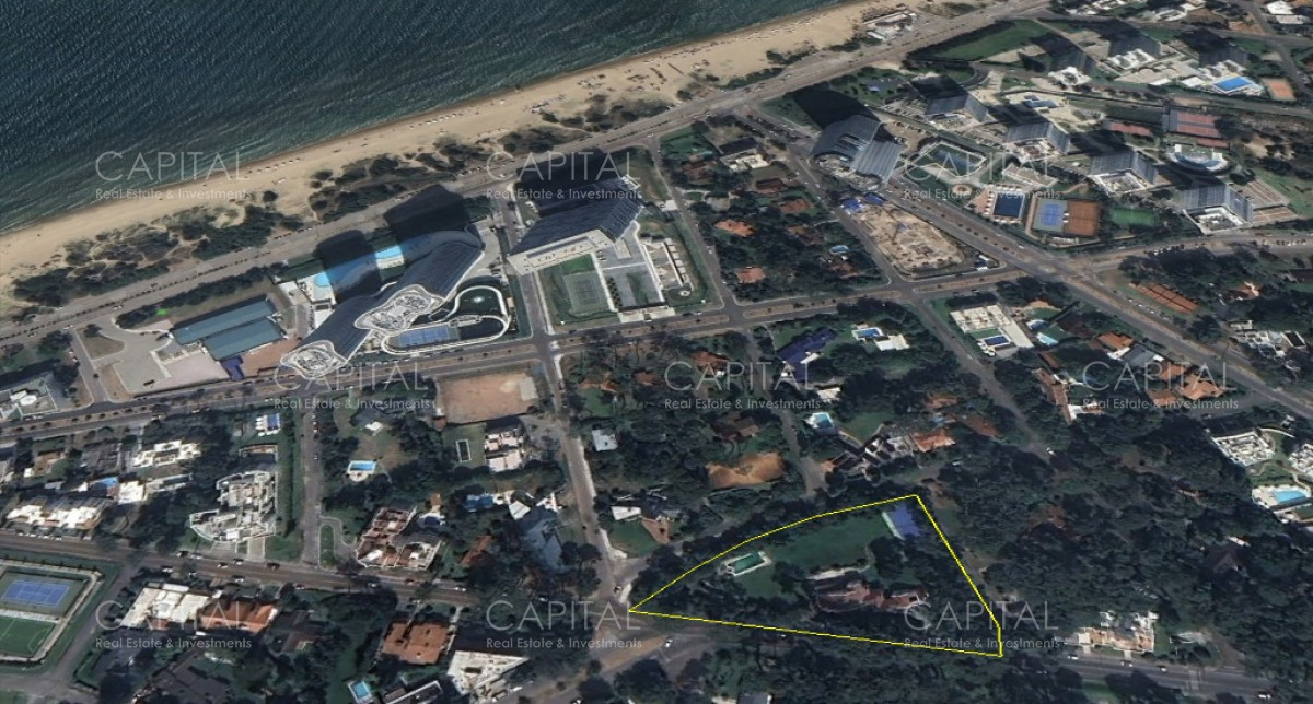 Lote para desarrollo en Punta del Este, Playa Mansa ideal inversores, edificio.