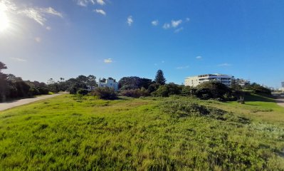 Terreno en venta primera linea en Playa Brava