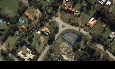 Terreno esquinero en venta en Portezuelo, Punta Ballena