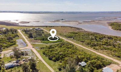 Terreno esquinero en venta en Santa Mónica frente a laguna José Ignacio