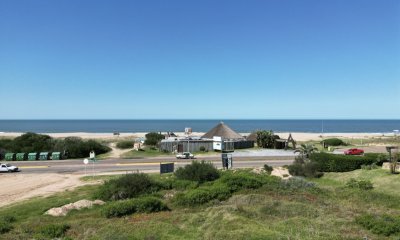 Terreno primera fila en Montoya La Barra