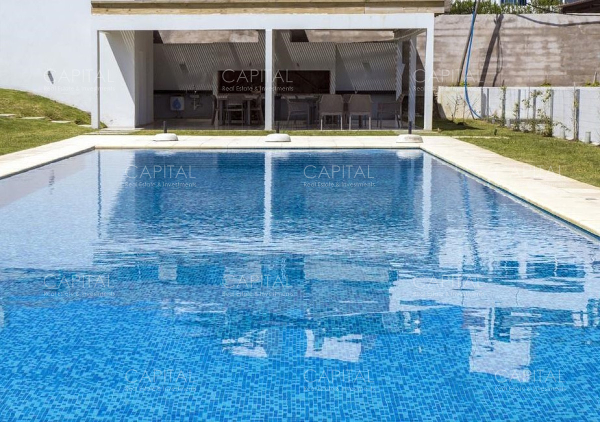 Apartamento ID.32595 - Apartamento Frente al Mar en Venta Tres Dormitorios