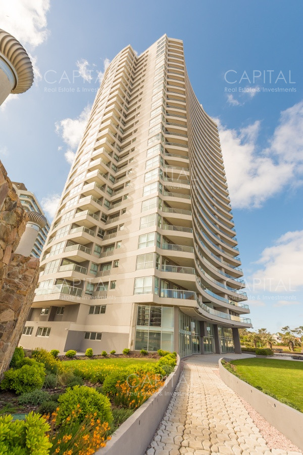 Apartamento ID.27548 - Apartamento en Venta y Alquiler en Playa Brava Punta del Este
