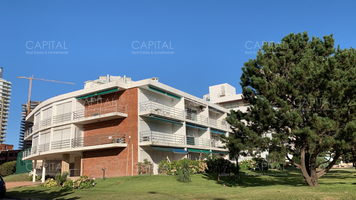 Apartamento ID.27728 - Apartamento en Venta Playa Mansa Punta del Este Dos Dormitorios