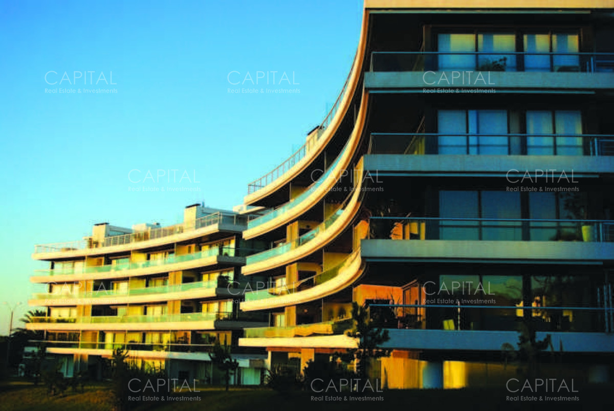 Apartamento ID.33175 - Espectacular Apartamento en alquiler Primera linea playa Brava