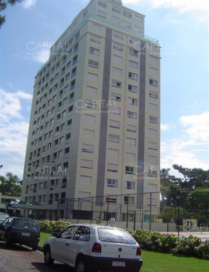 Apartamento ID.26018 - Apartamento en Venta Punta del Este un dormitorio + garage + roosevelt + amenities