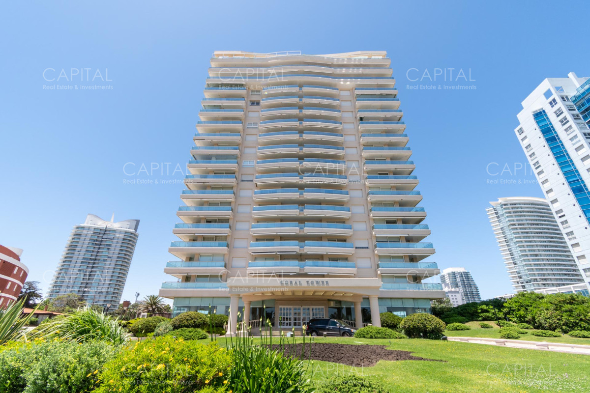 Apartamento ID.38754 - Coral Tower esquinero de tres dormitorios y servicio piso alto en venta