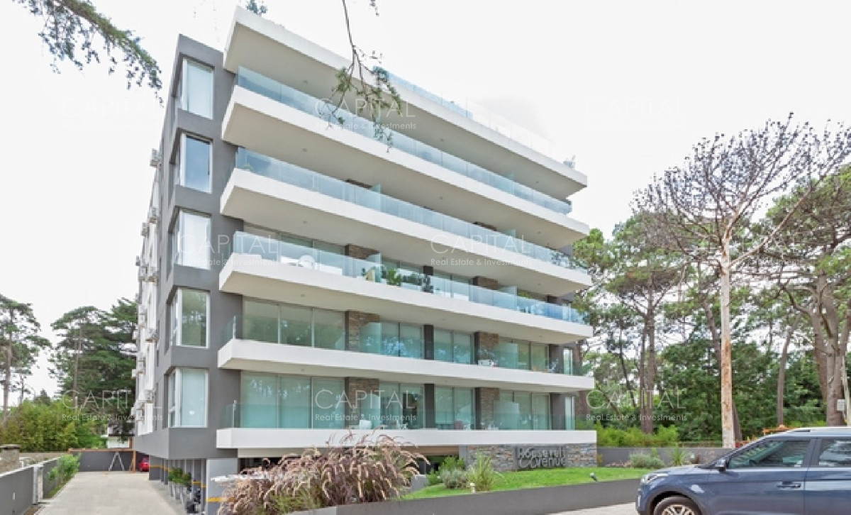 Apartamento ID.26592 - Moderno Apartamento de Dos Dormitorios con Balcón en Venta - Punta del Este