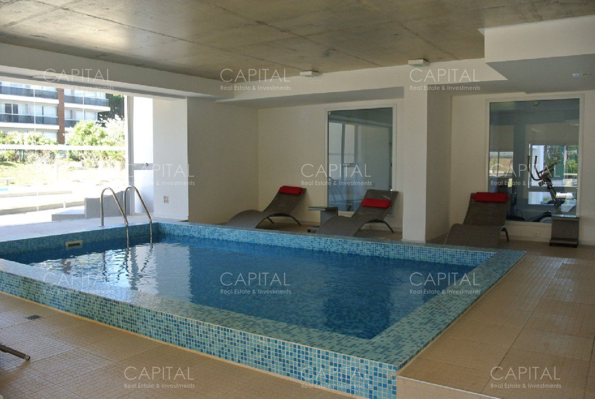 Apartamento ID.32420 - Venta departamento tres dormitorios terraza amplia con parrillero a metros Playa Brava