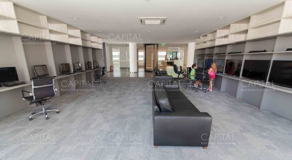 Apartamento ID.32588 - Venta departamento tres dormitorios y dep servicio Punta del Este