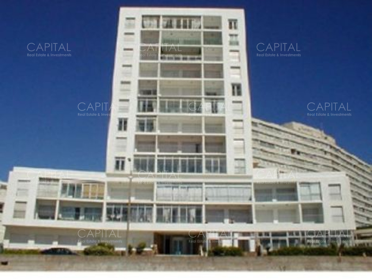Apartamento ID.25060 - Apartamento de 2 dormitorios en venta en Playa Brava Punta del Este