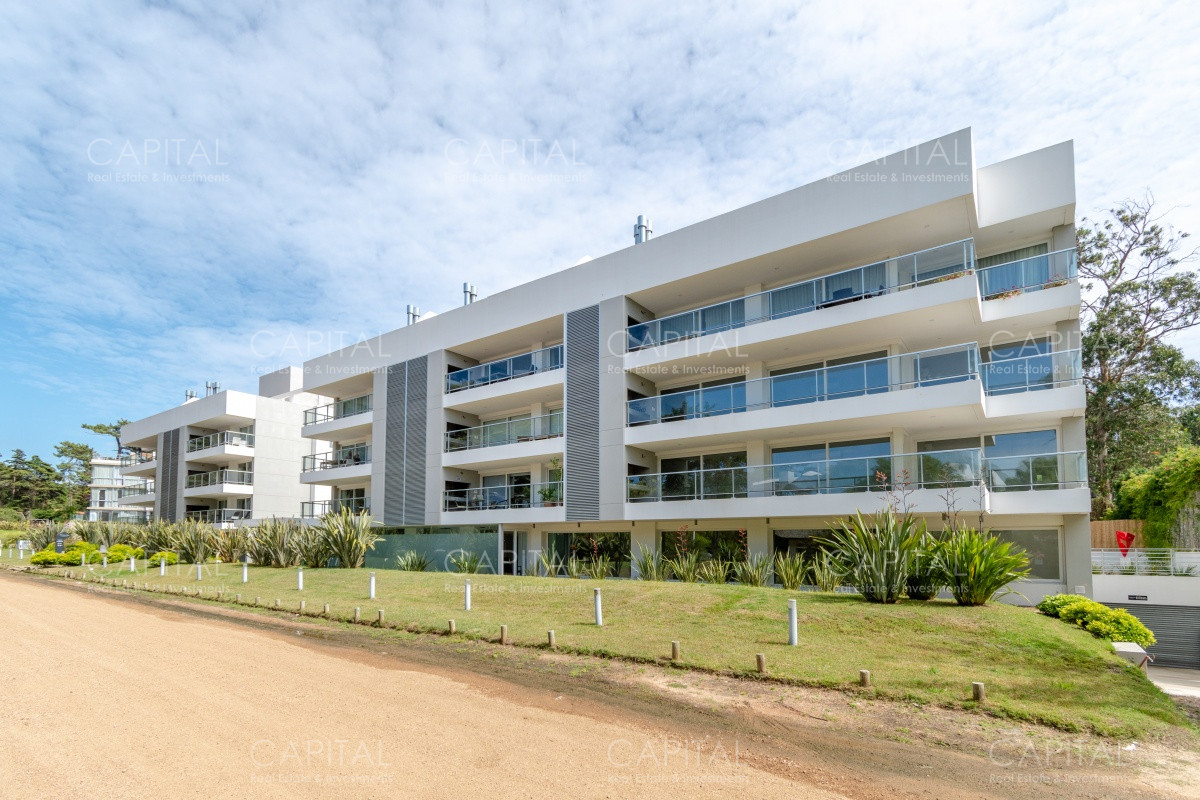 Apartamento Penthouse Dos Dormitorios Rincón del Indio - CCP30283A
