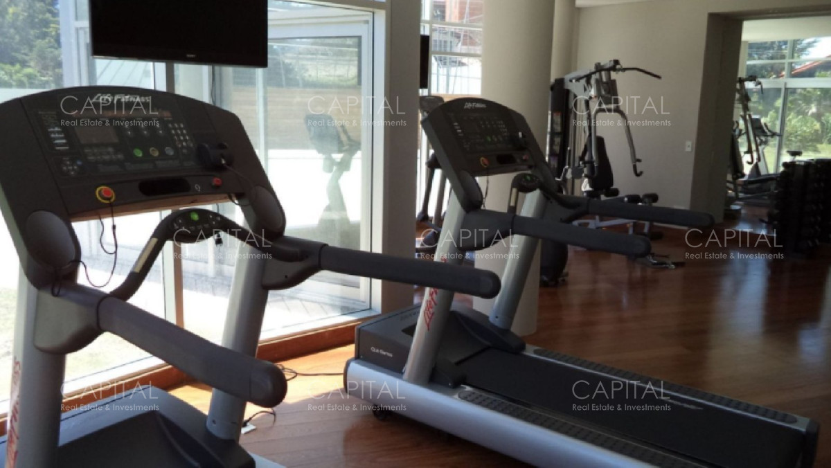 Apartamento ID.27455 - Apartamento de tres dormitorios y dependencia de servicio en venta, Playa Mansa Punta del Este