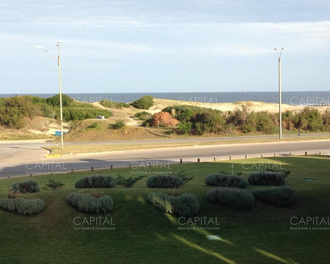 Apartamento ID.26732 - Venta Departamento Pent House Playa Brava Primera Linea Punta del Este
