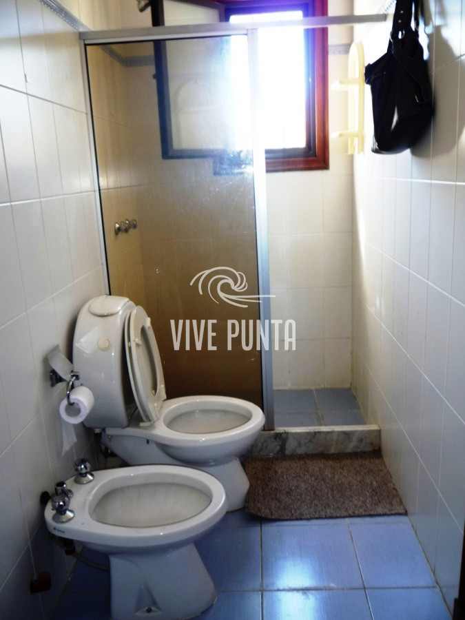 Casa ID.852 - Zona paradas en inmejorable entorno.