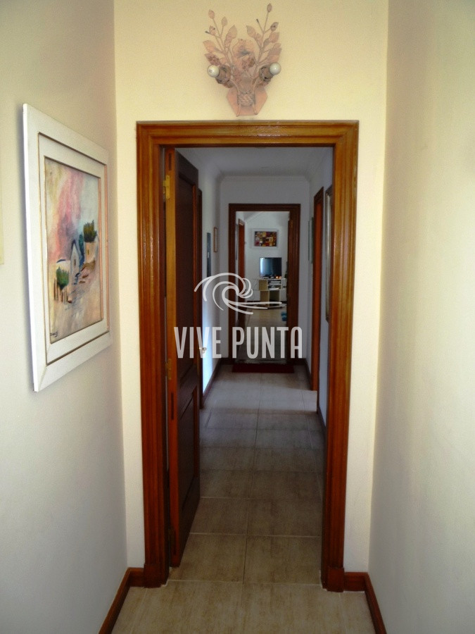 Casa ID.852 - Zona paradas en inmejorable entorno.