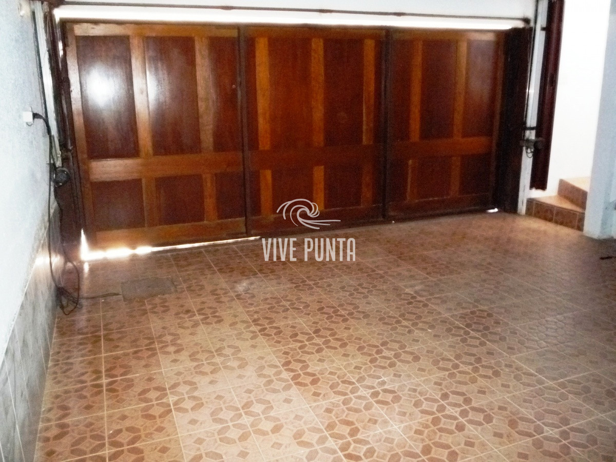 Casa ID.852 - Zona paradas en inmejorable entorno.