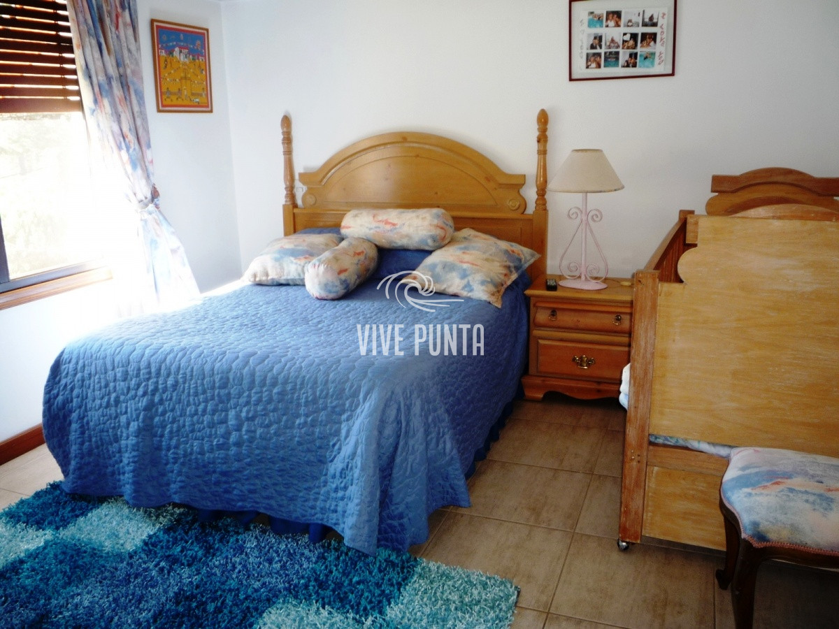 Casa ID.852 - Zona paradas en inmejorable entorno.