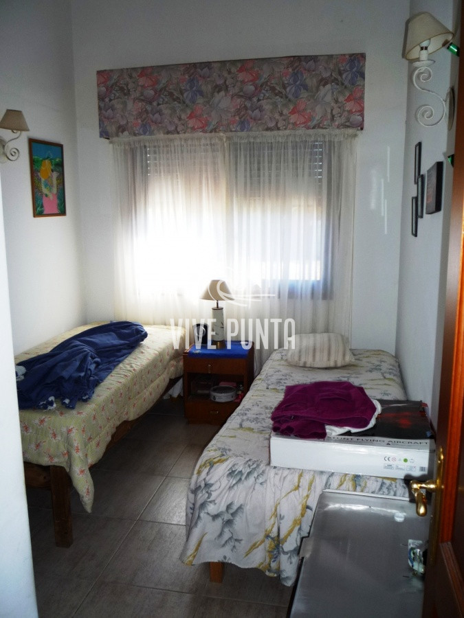 Casa ID.852 - Zona paradas en inmejorable entorno.