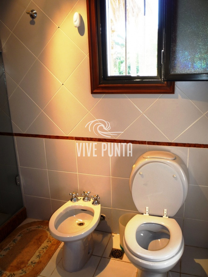 Casa ID.852 - Zona paradas en inmejorable entorno.