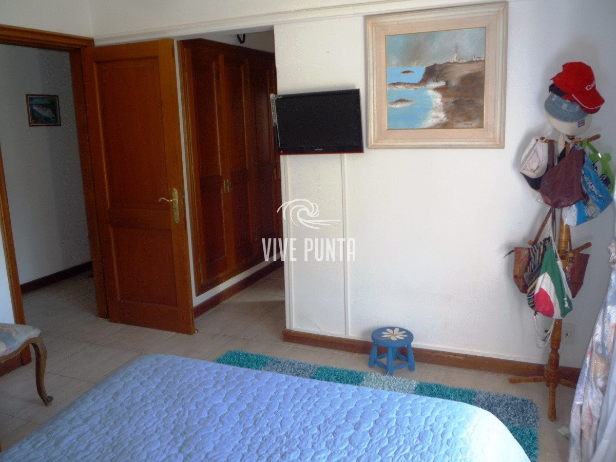 Casa ID.852 - Zona paradas en inmejorable entorno.