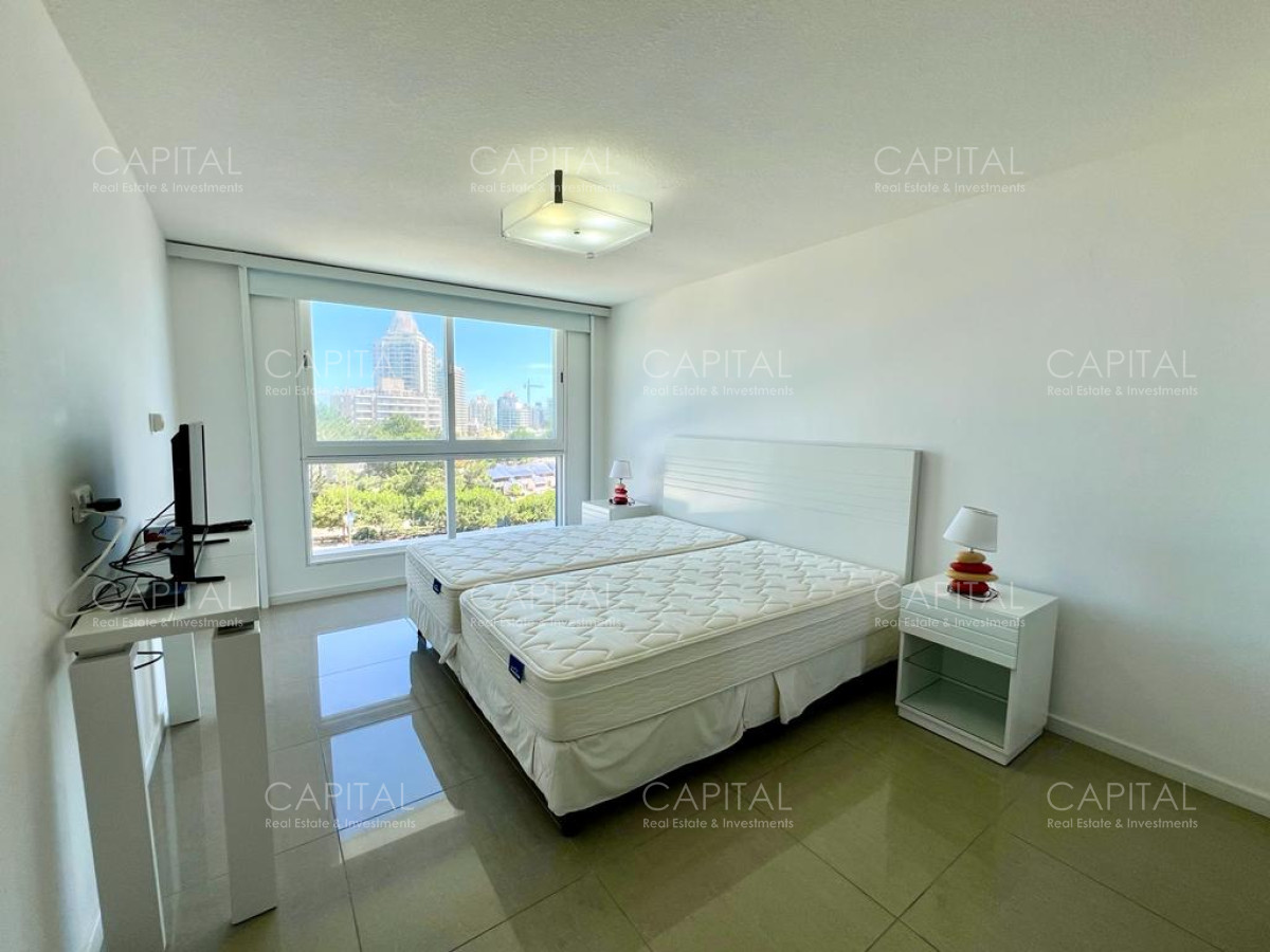 Apartamento ID.33965 - Apartamento de un dormitorio en venta, Torre One Punta del Este.