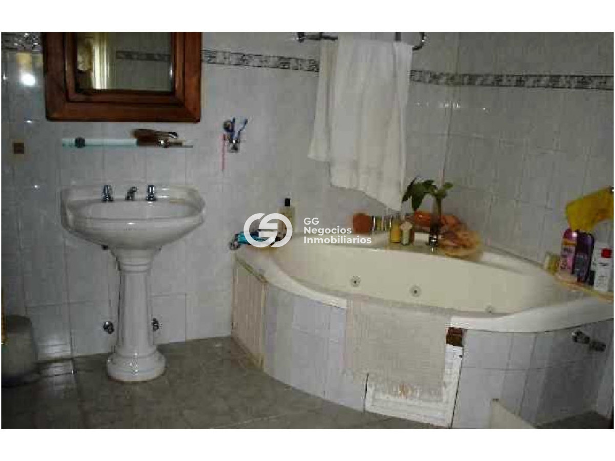 https://ri.com.uy/f/81/1/1200/0/0/0/ca_1600_foto_6.jpg