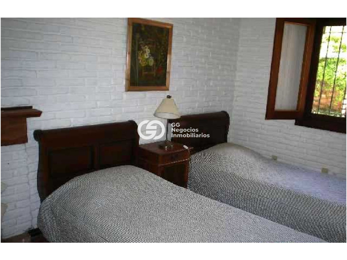 https://ri.com.uy/f/81/1/1200/0/0/0/ca_1600_foto_7.jpg
