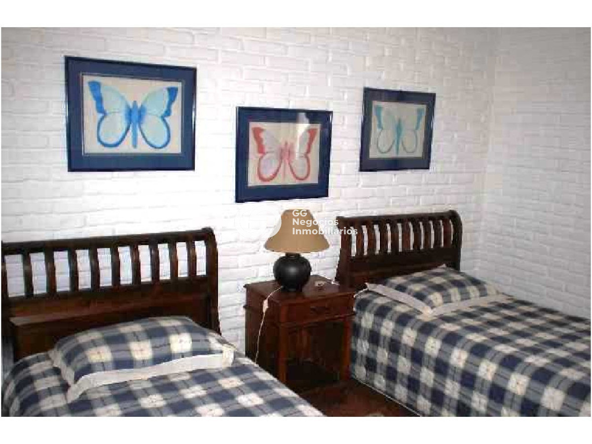 https://ri.com.uy/f/81/1/1200/0/0/0/ca_1600_foto_8.jpg