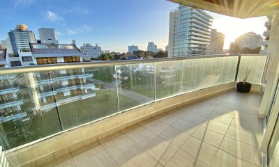 VENTA APARTAMENTO 2 DORMITORIOS EDIFICIO ICON BRAVA PUNTA DEL ESTE