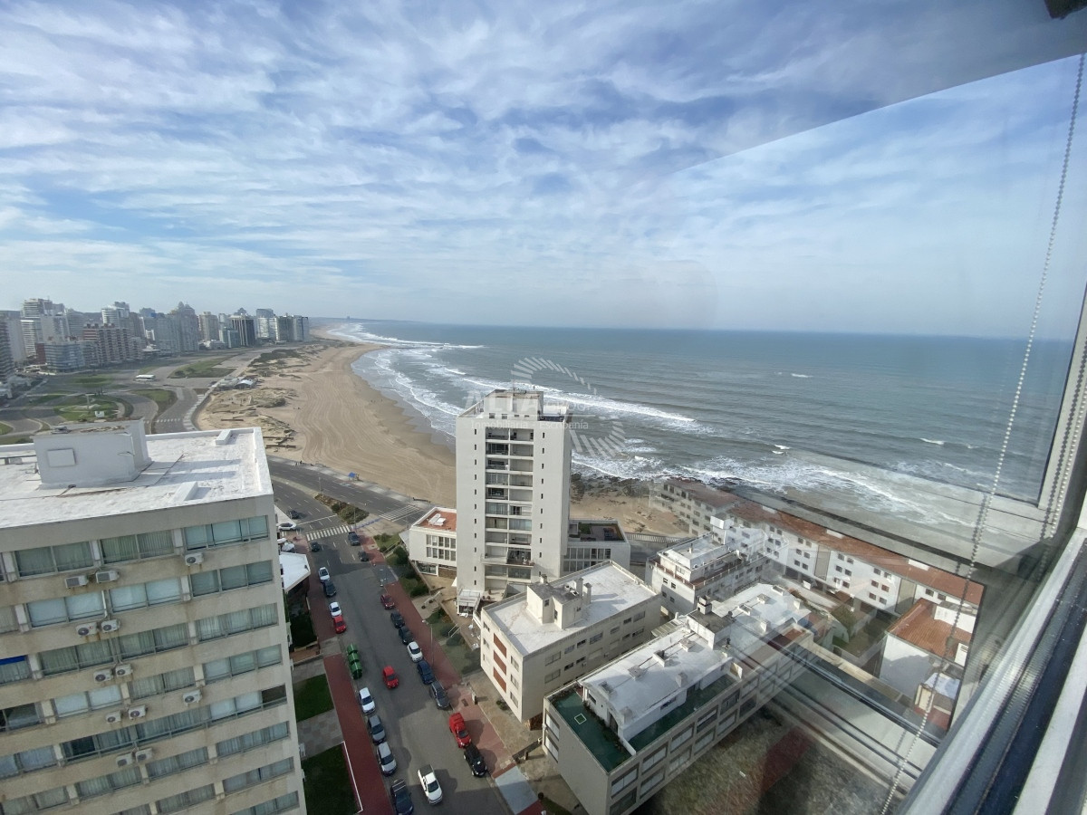 Apartamento ID.4730 - Apartamento en venta en Punta del Este-Playa Brava 