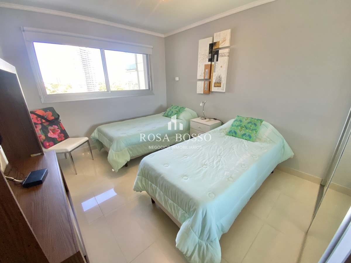 Apartamento ID.9217 - ALQUILER ANUAL-INVERNAL DE APARTAMENTO DE 2 DORMITORIOS EN EDIFICIO MIAMI BOULEVARD